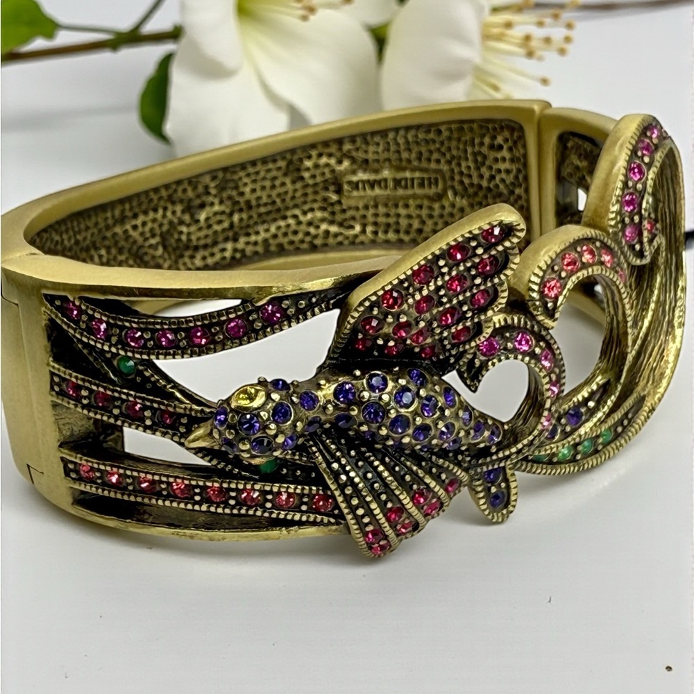 Heidi Daus “Strictly for the Birds” Crystal Bird Hinged Bangle Bracelet Large